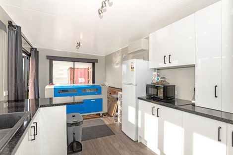 Photo of property in 7 Parkinson Street, Tolaga Bay, 4077