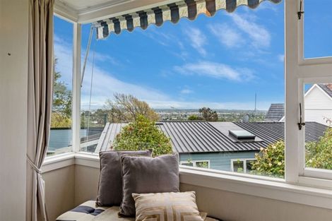 Photo of property in 71 Dyers Pass Road, Cashmere, Christchurch, 8022
