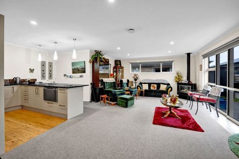 Photo of property in 28 Princes Street, Hawera, 4610