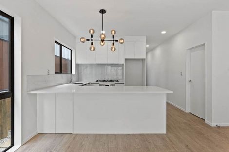 Photo of property in 5a Frontier Lane, Flat Bush, Auckland, 2019