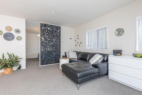 Photo of property in 32 Malaspina Place, Papatoetoe, Auckland, 2025