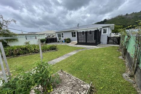 Photo of property in 14 Heath Street, Wainuiomata, Lower Hutt, 5014
