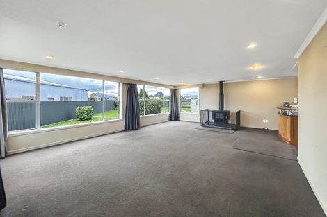 Photo of property in 45 Kilmarnock Street, Wallacetown, 9816