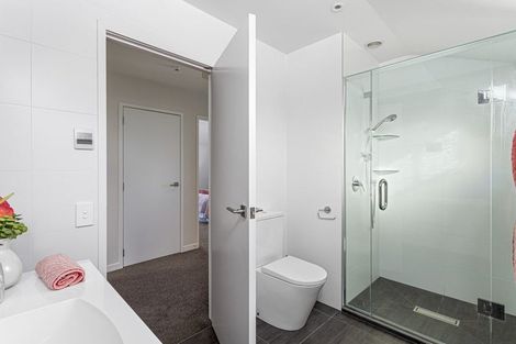 Photo of property in 174c Archers Road, Glenfield, Auckland, 0629