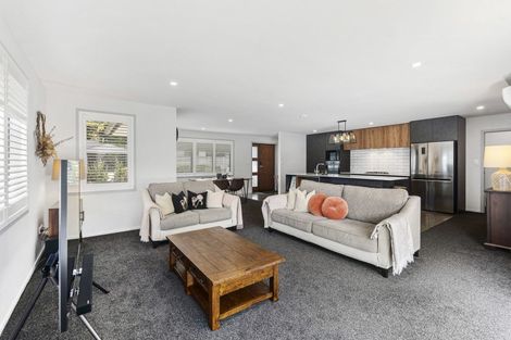 Photo of property in 9 Frederick Place, Whalers Gate, New Plymouth, 4310