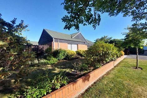 Photo of property in 4 Glenburn Place, Avonhead, Christchurch, 8042