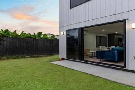 Photo of property in 18a Jupiter Street, Rosehill, Papakura, 2113