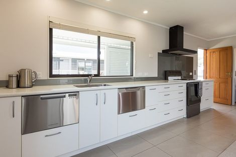 Photo of property in 4 Ohinemuhu Road, Porangahau, 4293