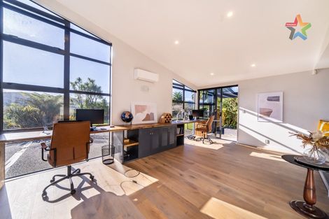 Photo of property in 22 Mount Marua Drive, Timberlea, Upper Hutt, 5018