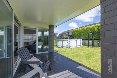 Photo of property in 77a Pohutukawa Parade, Riverhead, 0820