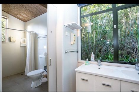 Photo of property in 408 Taiharuru Road, Taiharuru, Onerahi, 0192