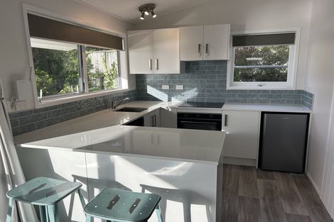 Photo of property in 14b Kahu Road, Paremata, Porirua, 5024