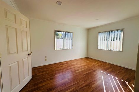 Photo of property in 18 Patts Avenue, Glendene, Auckland, 0602