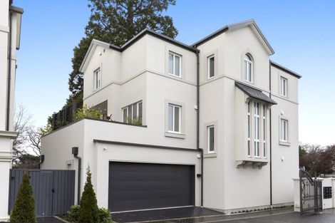 Photo of property in 2 Ayr Street, Riccarton, Christchurch, 8011