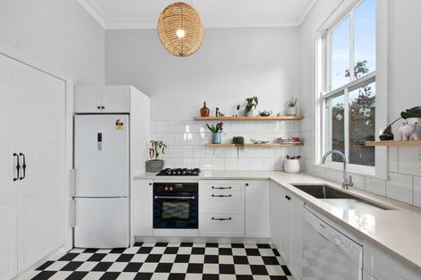 Photo of property in 7a Gaisford Terrace, Waipukurau, 4200