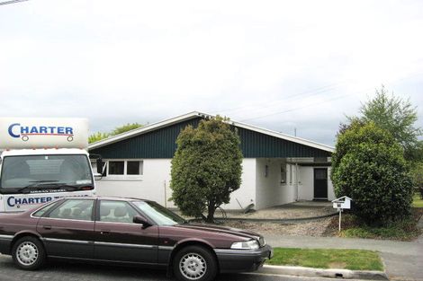 Photo of property in 73 Greendale Avenue, Avonhead, Christchurch, 8042