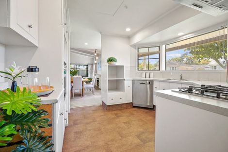 Photo of property in 16 Bryce Street, Cambridge, 3434