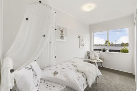 Photo of property in 1/102 Eskdale Road, Birkdale, Auckland, 0626