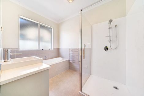 Photo of property in 75 Castellina Drive, Karaka, Papakura, 2113