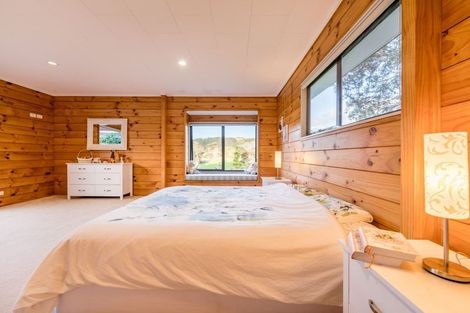 Photo of property in 178 Valley Road, Waimauku, 0881