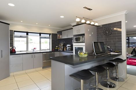 Photo of property in 87 Merriman Place, Pyes Pa, Tauranga, 3112