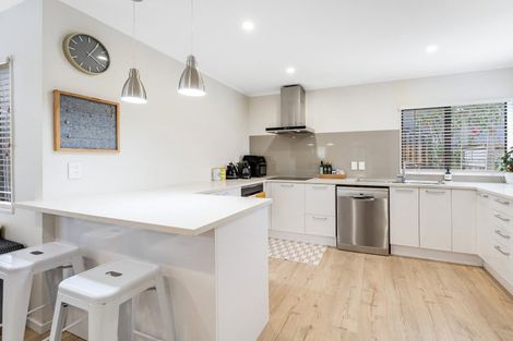 Photo of property in 4/72 Moore Street, Howick, Auckland, 2014