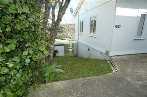 Photo of property in 92 Creswick Terrace, Northland, Wellington, 6012