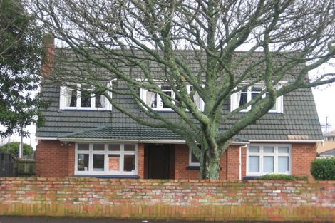 Photo of property in 333 Great South Road, Papakura, 2110