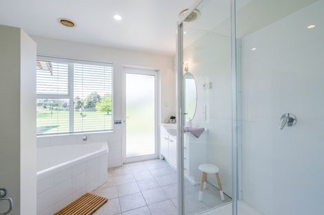 Photo of property in 39 Killalea Place, Paraparaumu, 5032