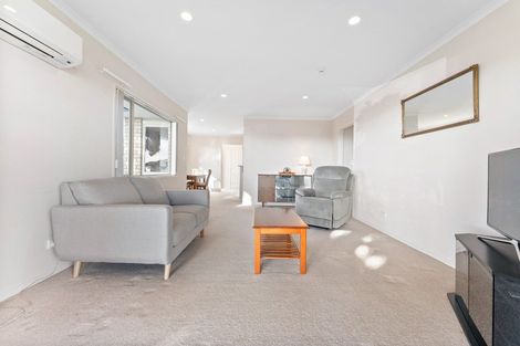Photo of property in 147 Tukapa Street, Westown, New Plymouth, 4310