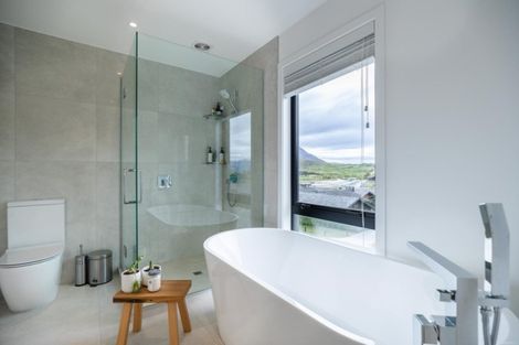 Photo of property in 27 Rannoch Drive, Jacks Point, Queenstown, 9371