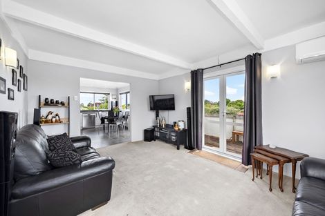 Photo of property in 5 Matapouri Road, Mangere Bridge, Auckland, 2022