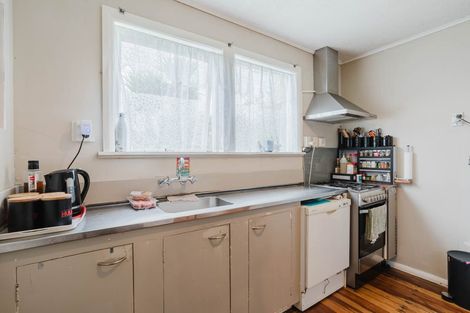 Photo of property in 30 Pine Avenue, Bader, Hamilton, 3206