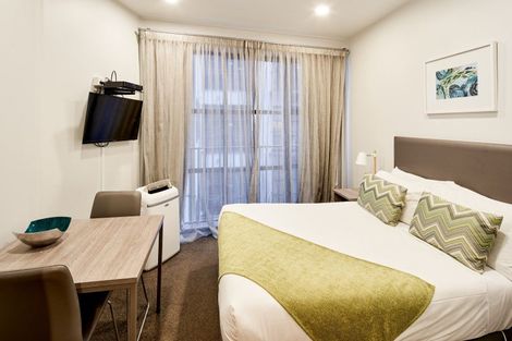 Photo of property in Atrium Towers, 4j/154 The Terrace, Wellington Central, Wellington, 6011