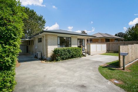 Photo of property in 16 Grey Street, Cambridge, 3434