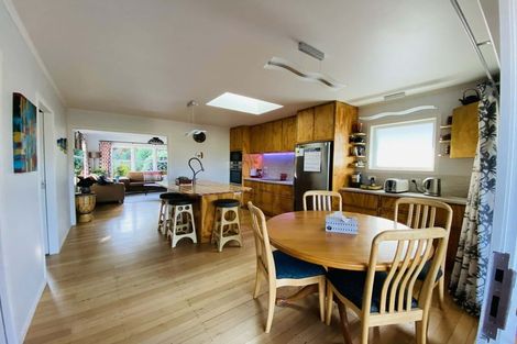 Photo of property in 44 Smythe Road, Henderson, Auckland, 0612