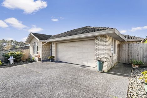 Photo of property in 11 Gendo Avenue, Henderson, Auckland, 0612