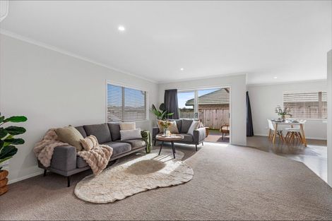 Photo of property in 14 Rochfort Crescent, Pyes Pa, Tauranga, 3112