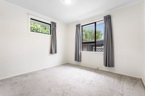 Photo of property in 128 Cobham Crescent, Kelston, Auckland, 0602