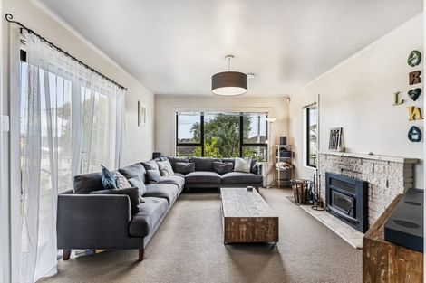 Photo of property in 28 Hooks Road, Manurewa, Auckland, 2102