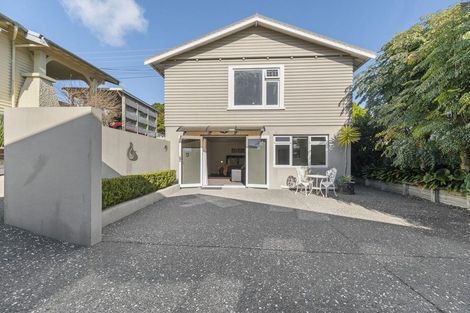 Photo of property in 59 Gilbert Street, New Plymouth, 4310