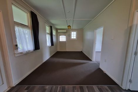 Photo of property in 19 Ruapehu Street, Castlecliff, Wanganui, 4501