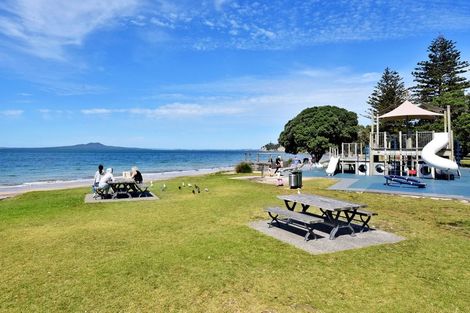 Photo of property in 1/771 Beach Road, Browns Bay, Auckland, 0630