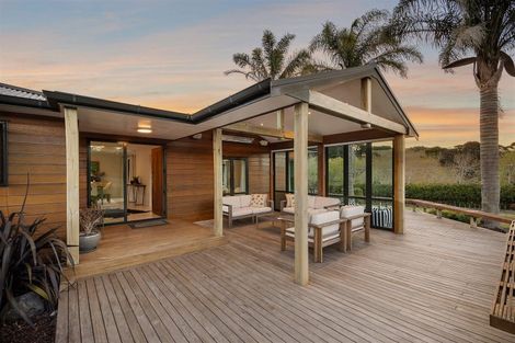 Photo of property in 883 Peak Road, Helensville, 0875