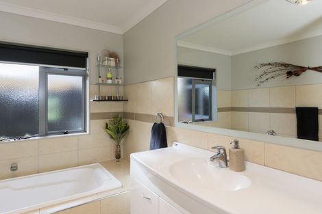 Photo of property in 87 Merriman Place, Pyes Pa, Tauranga, 3112