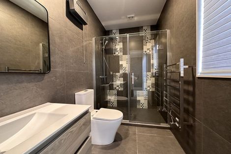 Photo of property in 13 Cara Avenue, Kumeu, 0810