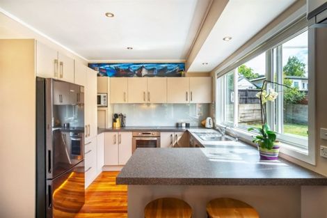 Photo of property in 20 Coronation Street, Belmont, Auckland, 0622