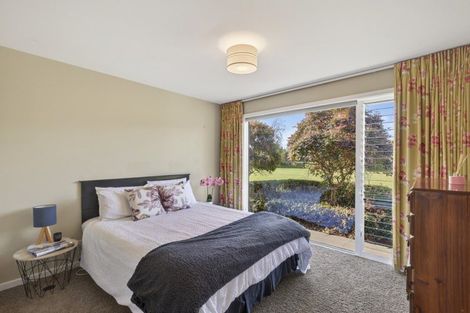 Photo of property in 50a Richmond Road, Brixton, New Plymouth, 4373