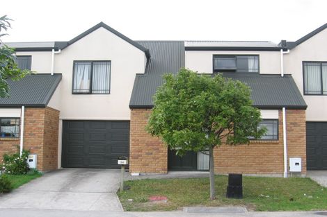Photo of property in 34 Laura Street, Kelston, Auckland, 0602