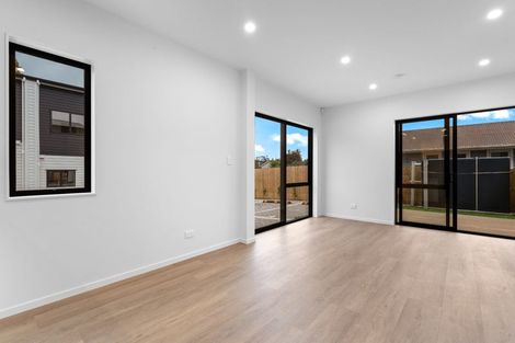 Photo of property in 5/1 Kahikatea Place, Ranui, 0612